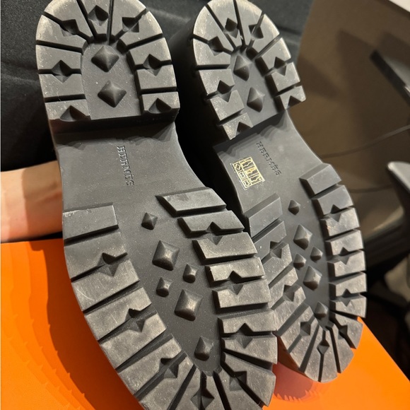 Authentic hermes. Woman. Loafers.  Size 38.  Good for 7.5-8. - Picture 5 of 6